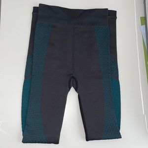 Lululemon leggings/long underwear